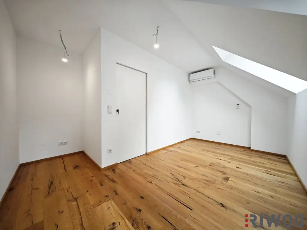 ERSTBEZUG | Townhouse mit Eigengarten in ruhiger Innenhoflage | auch Wohn-Büro Kombination möglich