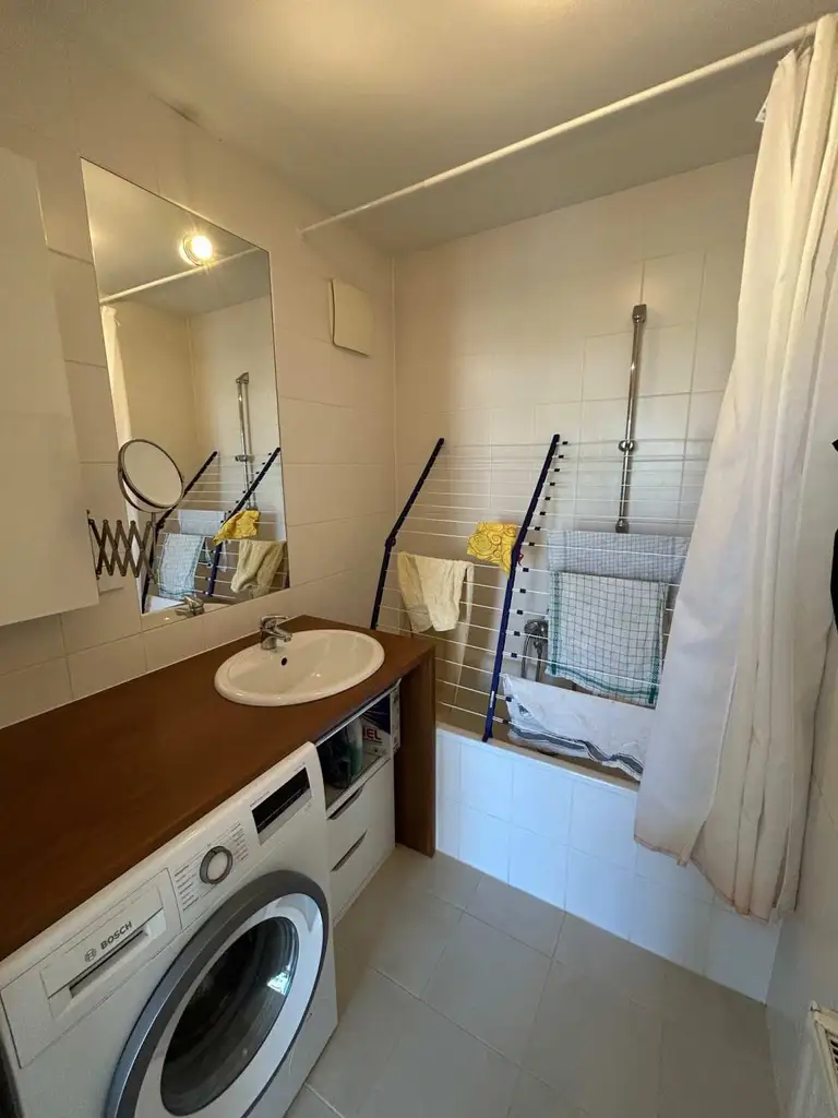 Schöne 2-Zimmer-Wohnung mit Balkon in bester Lage im 7. Bezirk