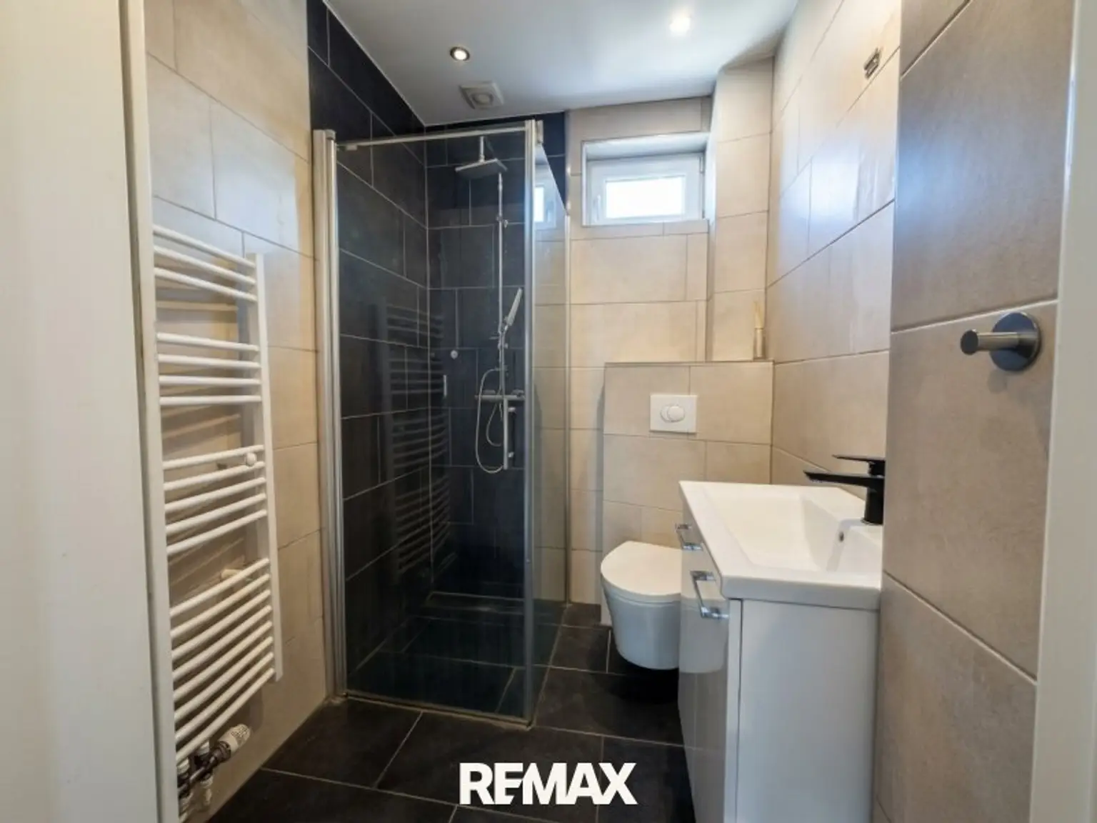 Badezimmer EG