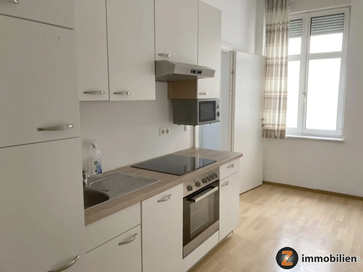 Oberwart Zentrum: Schöne Altbauwohnung!