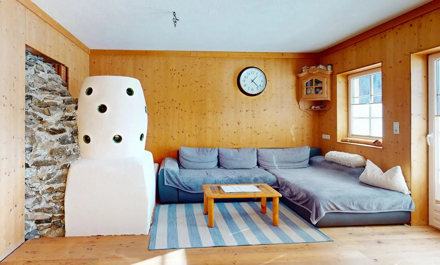 Niederthai - Betreiberwohnung - EG - Wohnzimmer