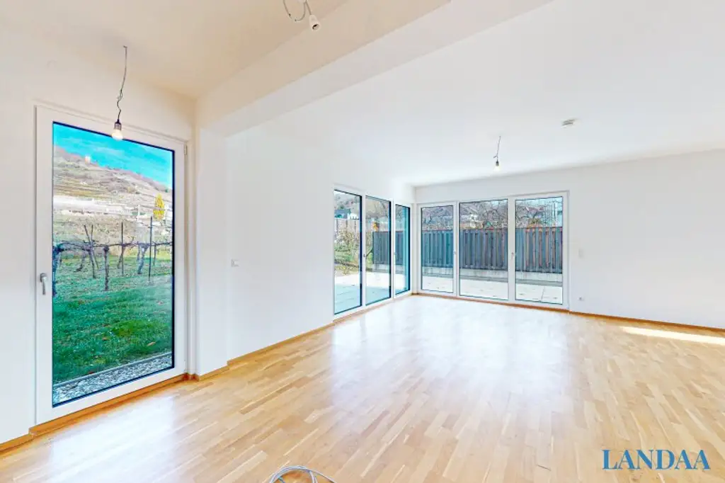 Leben, wo andere Urlaub machen – Modernes Wohnen in Dürnstein