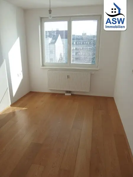 Sonnige 3-Zimmerwohnung mit Loggia Nähe Linzer Straße