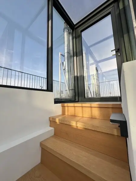 MÖBLIERTE WOHNUNG MIT DACHTERRASSE - MODERNSTE AUSSTATTUNG
