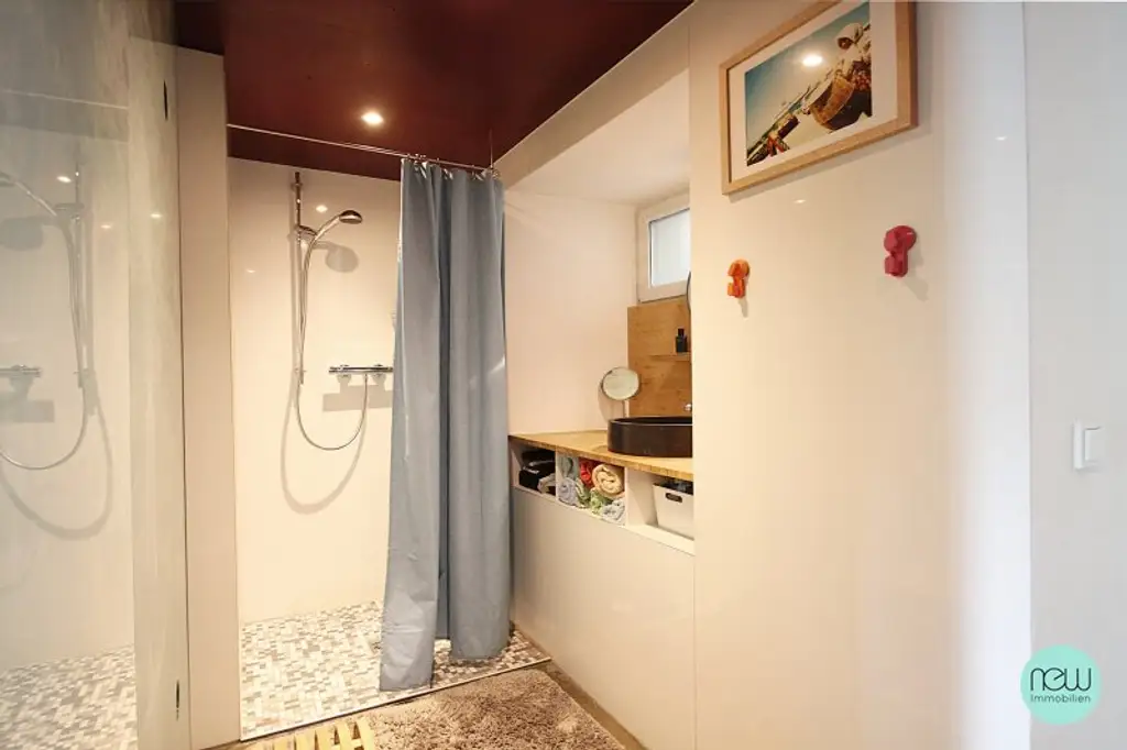 SEHR ATTRAKTIVES ATELIER  / BÜRO-LOFT