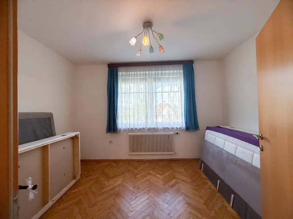 *** Gemeinschaftsprojekt oder Investment? Zwei Häuser, sechs Stellplätze, großes Grundstück in Toplage! ***
