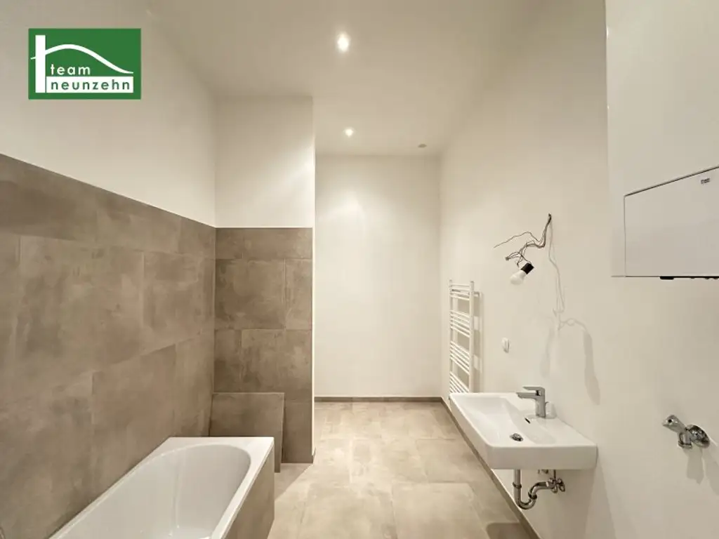 Sechshaus - Erstbezug nach Renovierung! Innenhofausrichtung und 5 Gehminuten zu U4 und U6! Helle Altbau-Wohnung mit 2 oder 3 Zimmern!