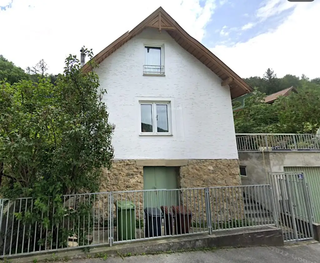 KLEINES HAUS BEIM SCHNEEBERG