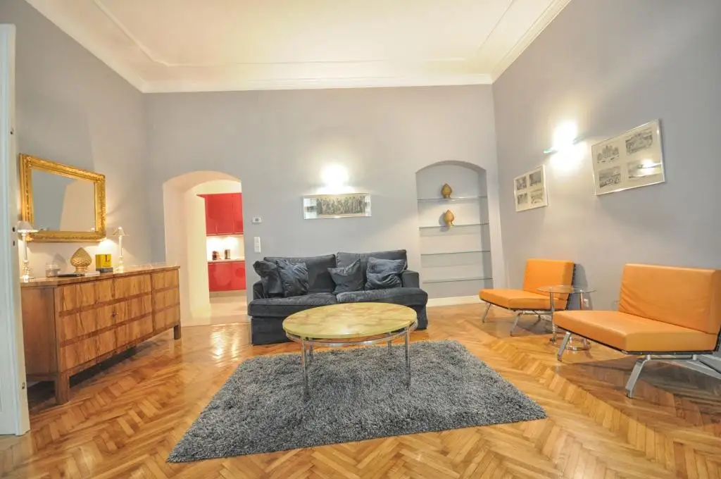 Topaltbauwohnung vollmöbliert