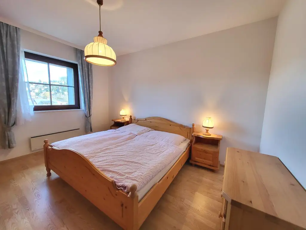 GEMÜTLICHE 3-ZIMMER-WOHNUNG MIT LOGGIA UND WUNDERSCHÖNEM AUSBLICK