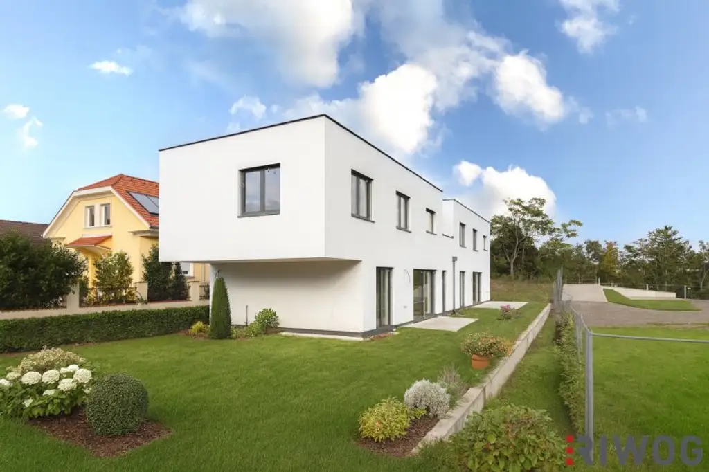 ERSTBEZUG | 5 Zimmer | Exklusive Doppelhaushälfte  | ca. 104 m² Garten | Luftwärmepumpe | KFZ-Stellplatz | 5 Minuten ins Zentrum Perchtoldsdorf
