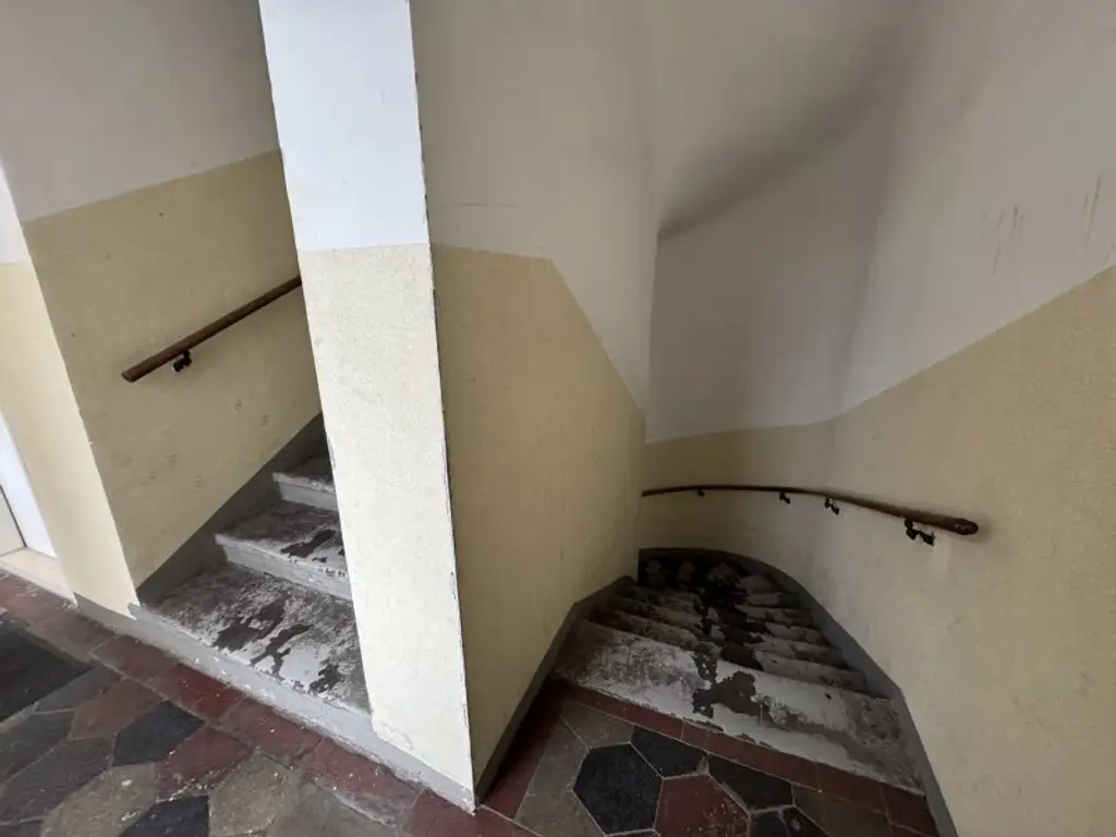 Charmantes Altbauprojekt im 10. Bezirk – Altbaujuwel mit Potential – leerstehende Wohnung zur Sanierung