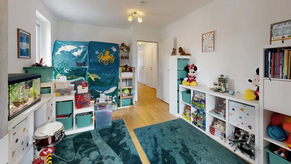 Moderne 3-Zimmer-Eigentumswohnung mit 2 Loggien & Lift! 90 m² Wohnfläche inkl. Küche & KFZ Stellplatz!