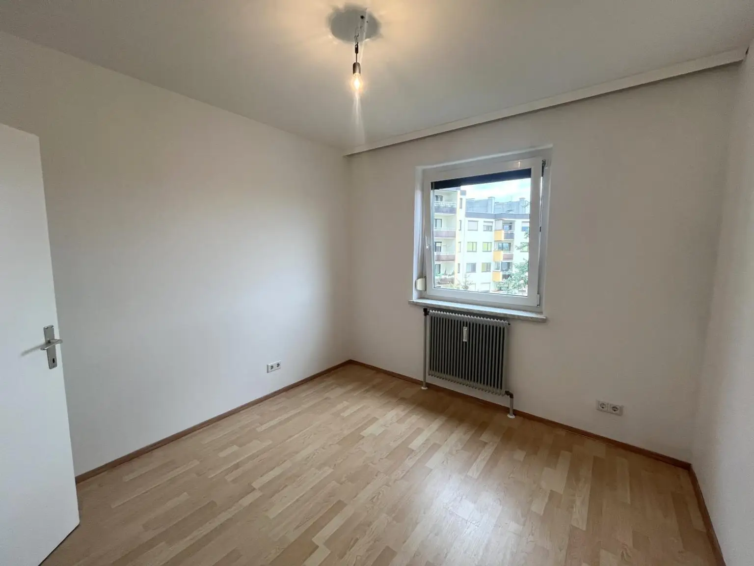Zentral gelegen: 3-Zimmer-Wohnung mit herrlicher Loggia