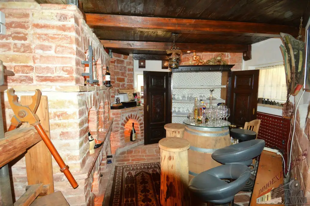 Repräsentatives Einfamilienhaus im italienischen Stil auf ca. 2.711 m²