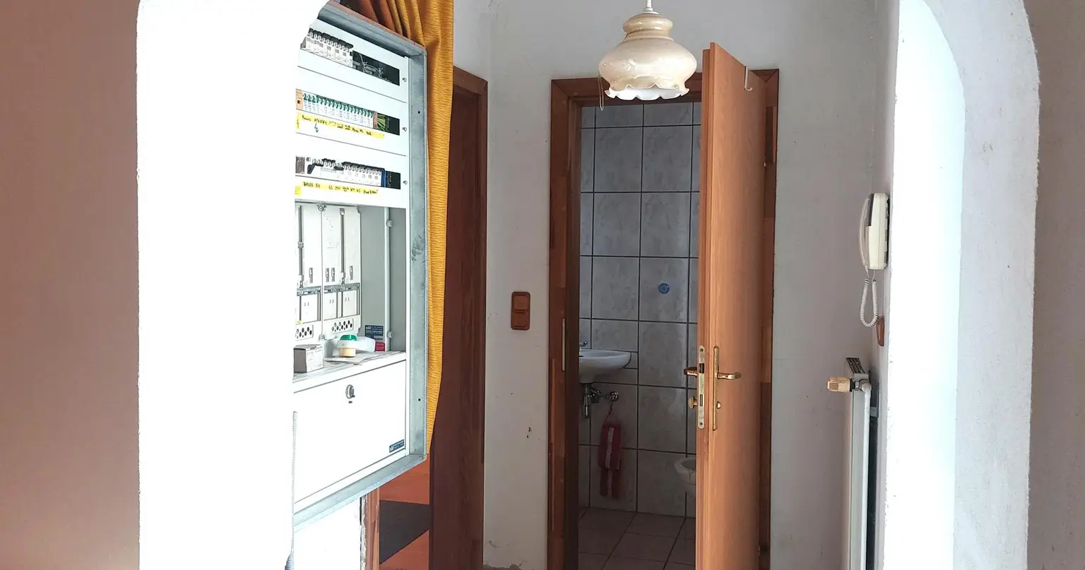 Einfamilienhaus mit doppelgeschoßigem Zubau