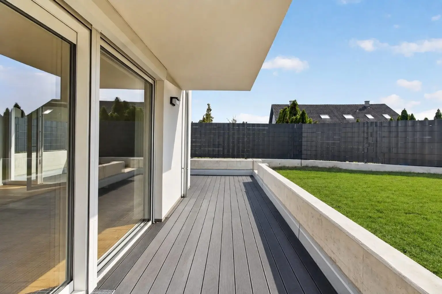 J | THE GREEN 15 ++ VIER ZIMMER GARTENOASE | Prima Service Immobilien