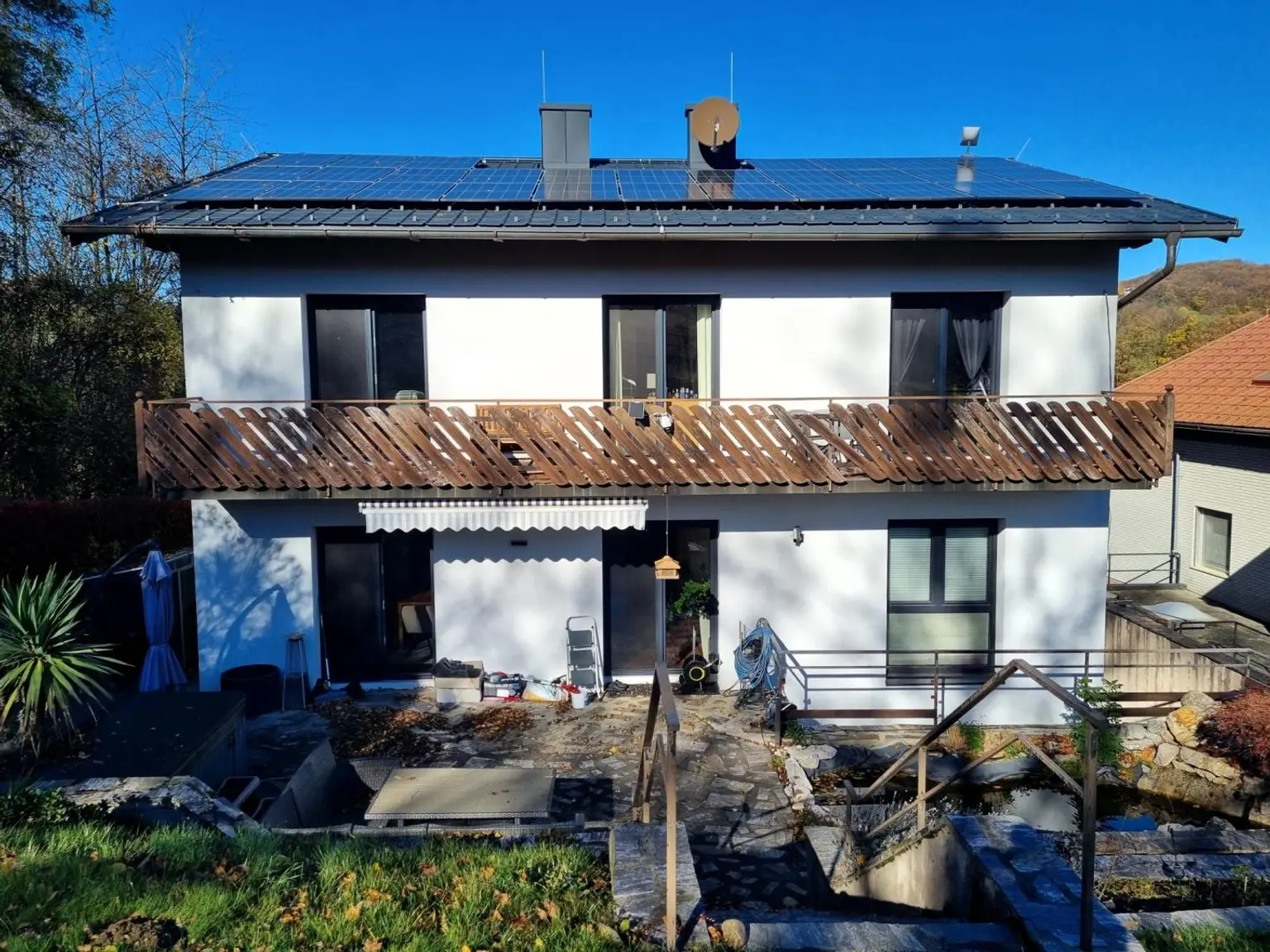 FAMILIENDOMIZIL MIT SCHWIMMTEICH