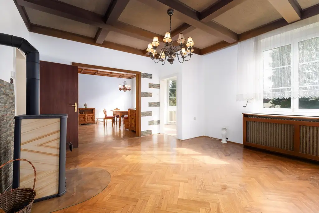"Historisches Einfamilienhaus mit großem Garten - Gestalten Sie Ihr Traumhaus"