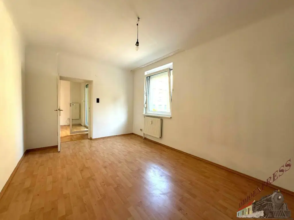 Gut gelegene Eigentumswohnung mit Loggia, in der Inzersdorf Stadt, 10. Bezirk!