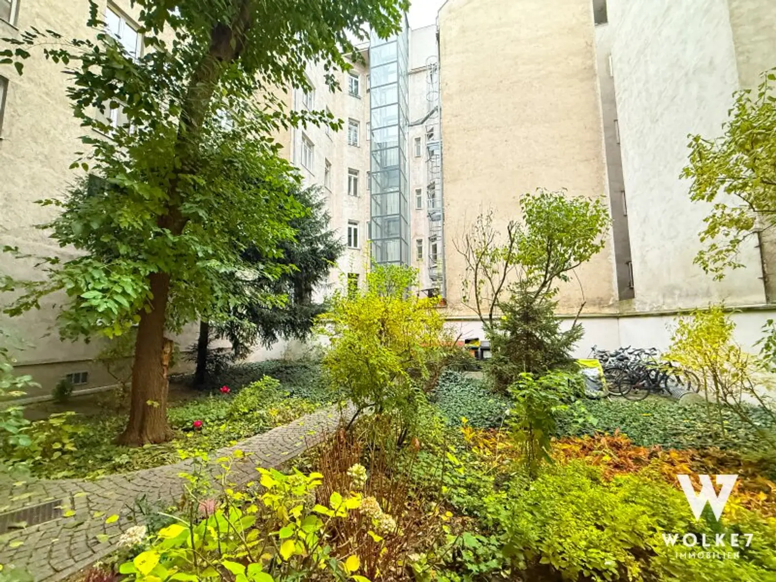 Stilvoll kernsanierte 2-Zimmer-Wohnung mit Stadtblick im 3. Bezirk Baumeisterqualität | Erstbezug nach Sanierung | 4. Liftstock | ca. 52 m²