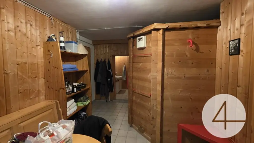 Exklusives Wohnhaus mit Pool, PV-Anlage & Traumgarten!