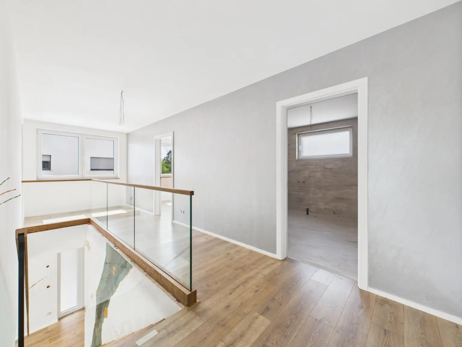 Modernes Wohnen auf höchstem Niveau: Erstbezug mit Smart Home, Salzwasserpool & 149 m² Wohnfläche in Wels-West