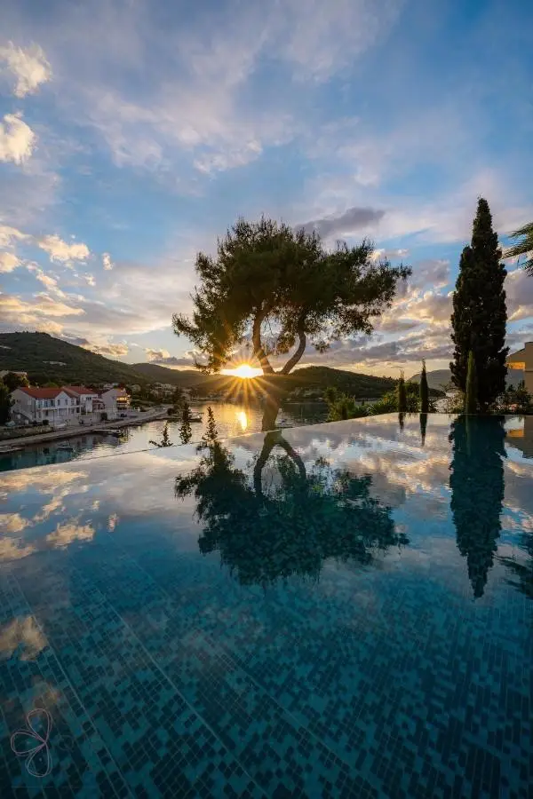 Ihre Kapitalanlage am Wasser – Luxusvilla mit Meerblick & Renditepotenzial auf Korčula