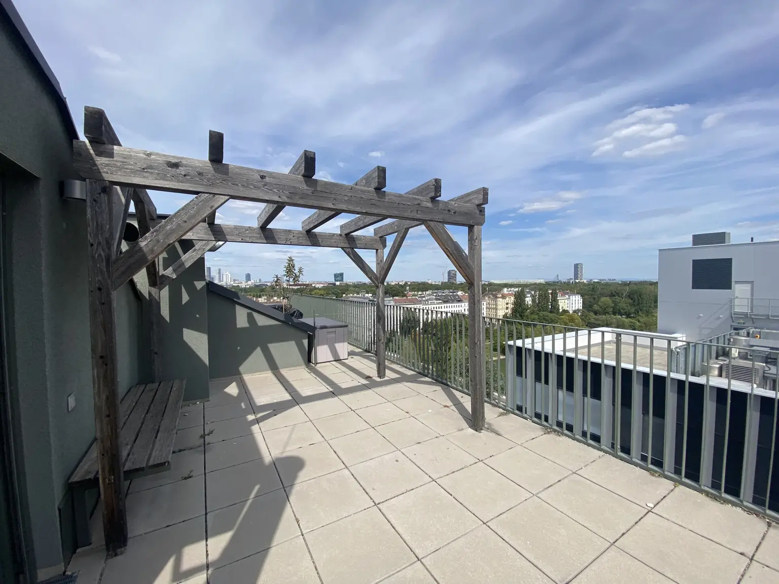 LAENDYARD | 5-Zimmer-Wohntraum mit Dachterrasse  in Donaukanal Nähe