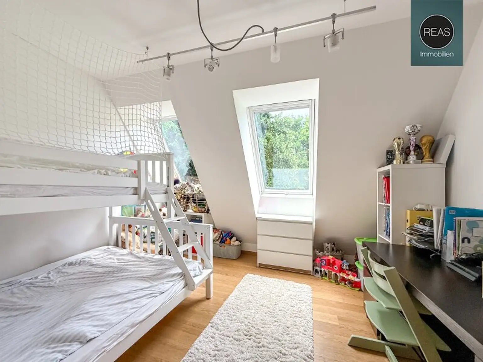 Traum Maisonette - Wohnung mit Garten - Terrasse und Garage in Hietzinger Bestlage!