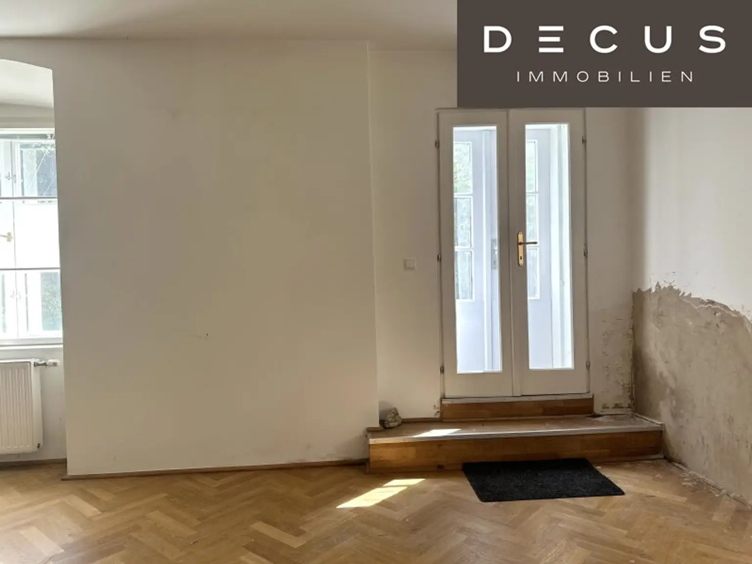 + + + verbindbare Erdgeschossflächen ca. 210 m² + + + SCHLOSS HETZENDORF + + +