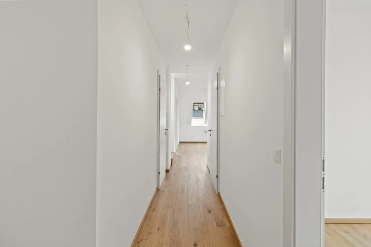 O | ++ NEU ++ MODERNE DREI Zimmer mit DACHTERRASSE - Top Lage! | Prima Service Immobilien