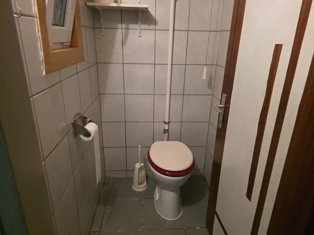 Solides, sauberes, gepflegtes Wohnhaus