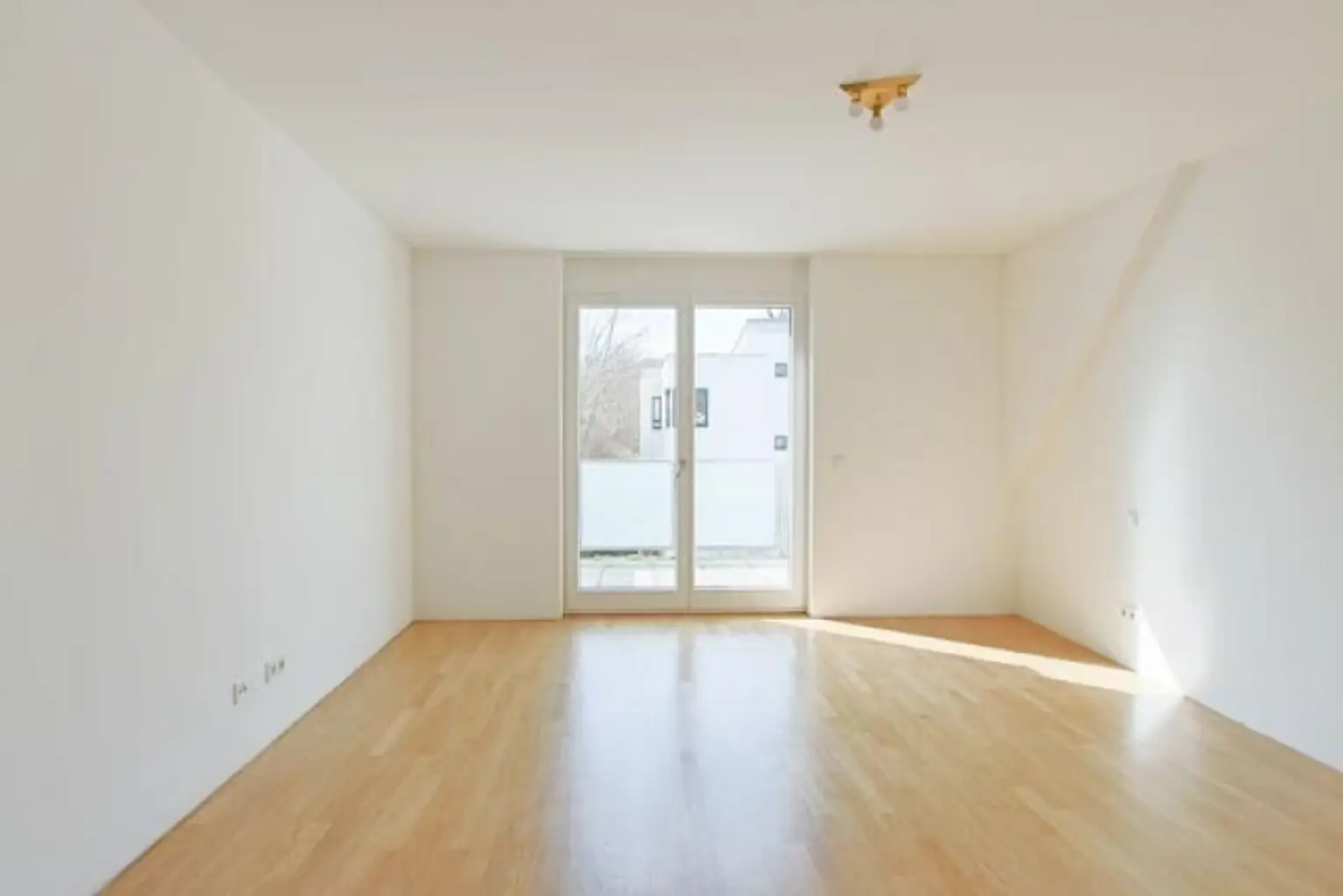 Schlafzimmer mit Terrasse