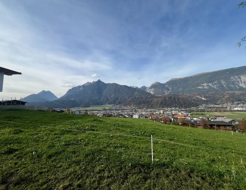 Baugrundstück mit Altbestand in Aussichtslage