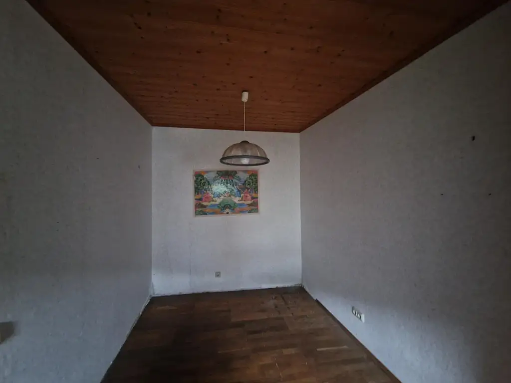 RARITÄT: SANIERUNGSBEDÜRFTIGE LIEGENSCHAFT IN EINZIGARTIGER LAGE MIT FERNBLICK INS KREMSTAL