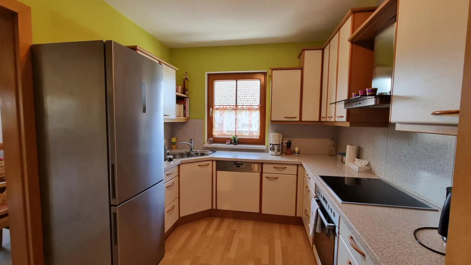 Charmanter Bungalow mit großem Garten, Photovoltaik & Teichanlage