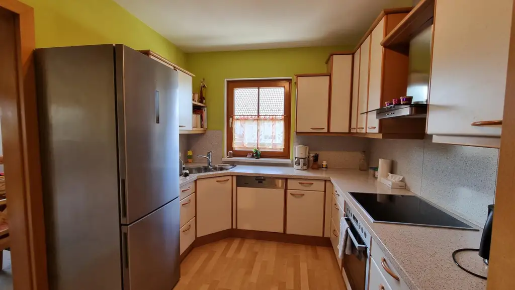 Charmanter Bungalow mit großem Garten, Photovoltaik & Teichanlage
