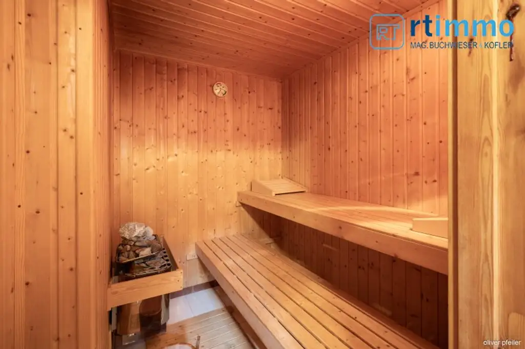 LIEBEVOLL GEPFLEGTES TRAUMHAUS AM SEE MIT KAMIN; SEETERRASSE, SOMMERHÄUSCHEN AM WASSERUND GARAGE