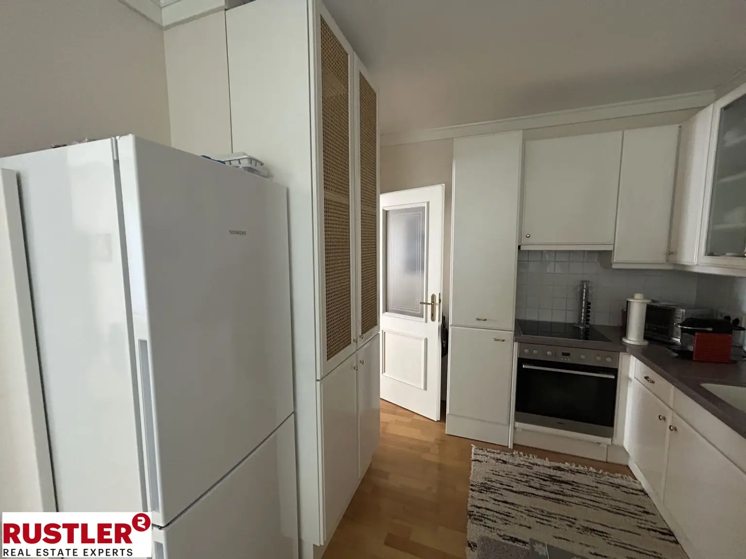 Großzügige 2 Zimmerwohnung mit Loggia
