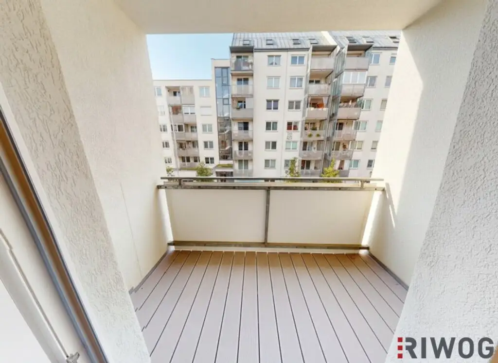 ERSTBEZUG nach Sanierung I 2 Zimmer Wohnung mit Loggia I Tischler Einbauküche inkl. Siemensgeräte I Alte Donau I Donauzentrum