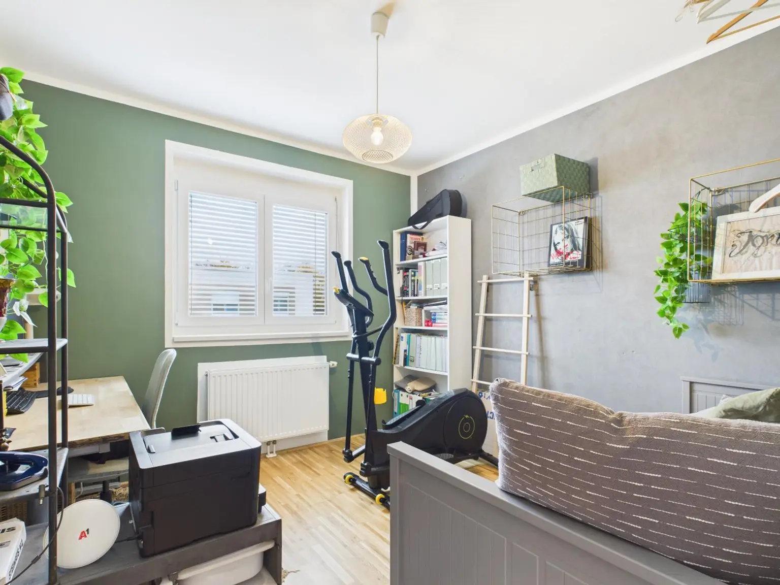 Neuwertige Doppelhaushälfte mit TOP Ausstattung in ruhiger Ortsrandlage