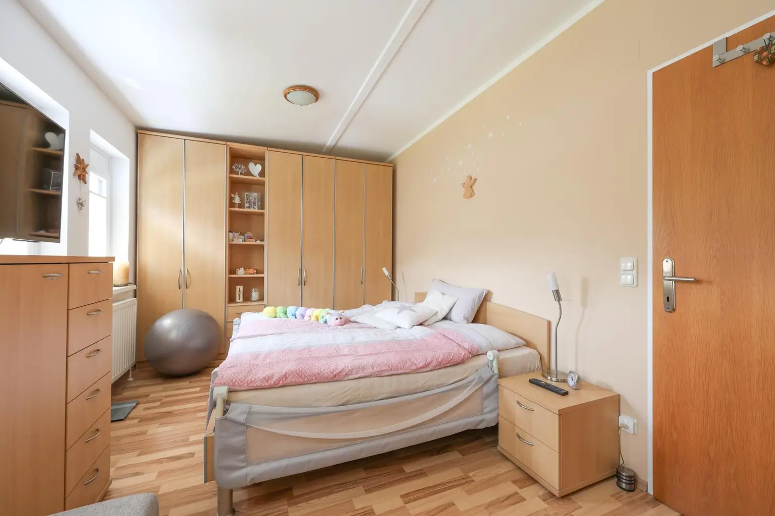 Zimmer 2 OG