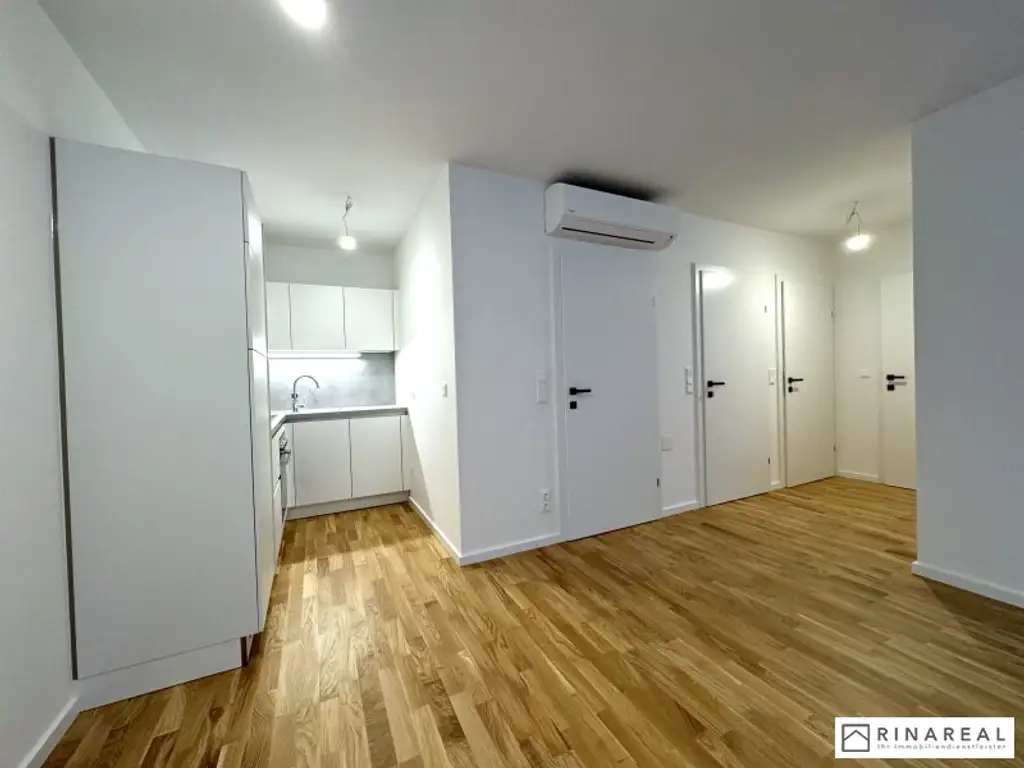 Blumengasse - 2 Zimmer Wohnung mit Balkon | Neubau - Zweitbezug | Klimaanlage | Einbauküche | zzgl. Tiefgaragenstellplatz | ab 1. Dezember 2025