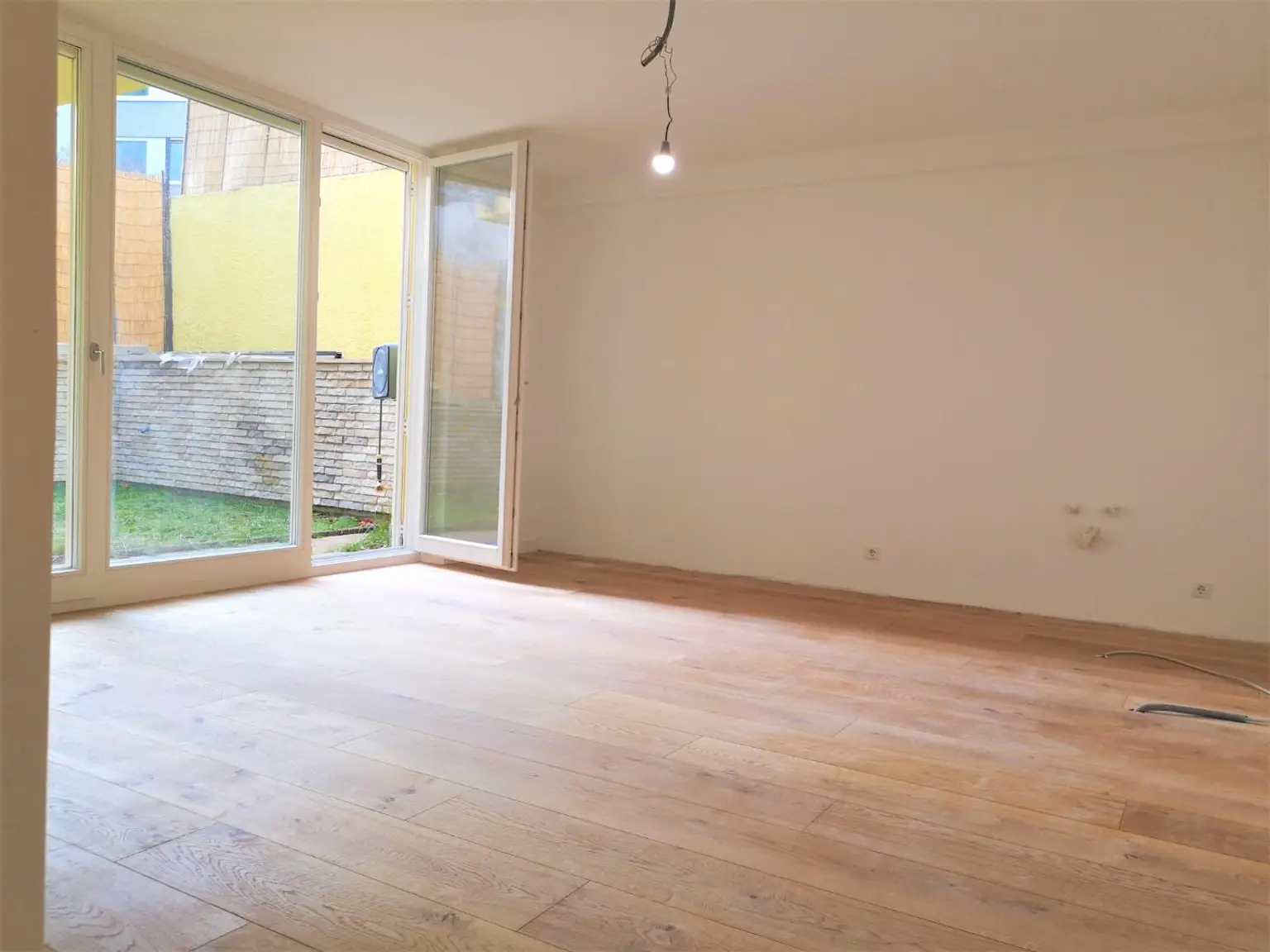 Barrierefreie, sehr sonnige Gartenwohnung mit 4 Zimmer - In bester und sehr beliebter Wohngegend im grünen Ober St. Veit.