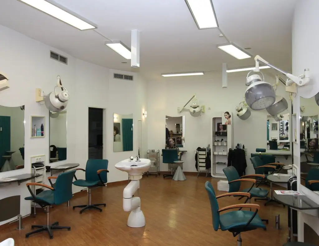 Geschäftslokal/Friseursalon in gut frequentierter Lage - Linz/Kleinmünchen