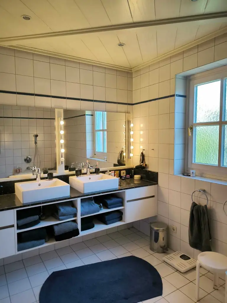 Großzügiges Stadthaus mit parkähnlichem Garten – zentral in Spittal an der Drau, ideal für Familie und Homeoffice