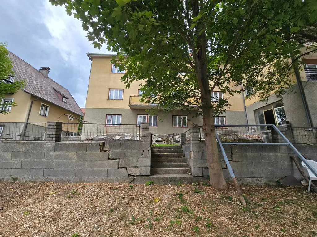 Großes Haus mit Entwicklungspotenzial in Mönichkirchen / ehemaliges Hotel