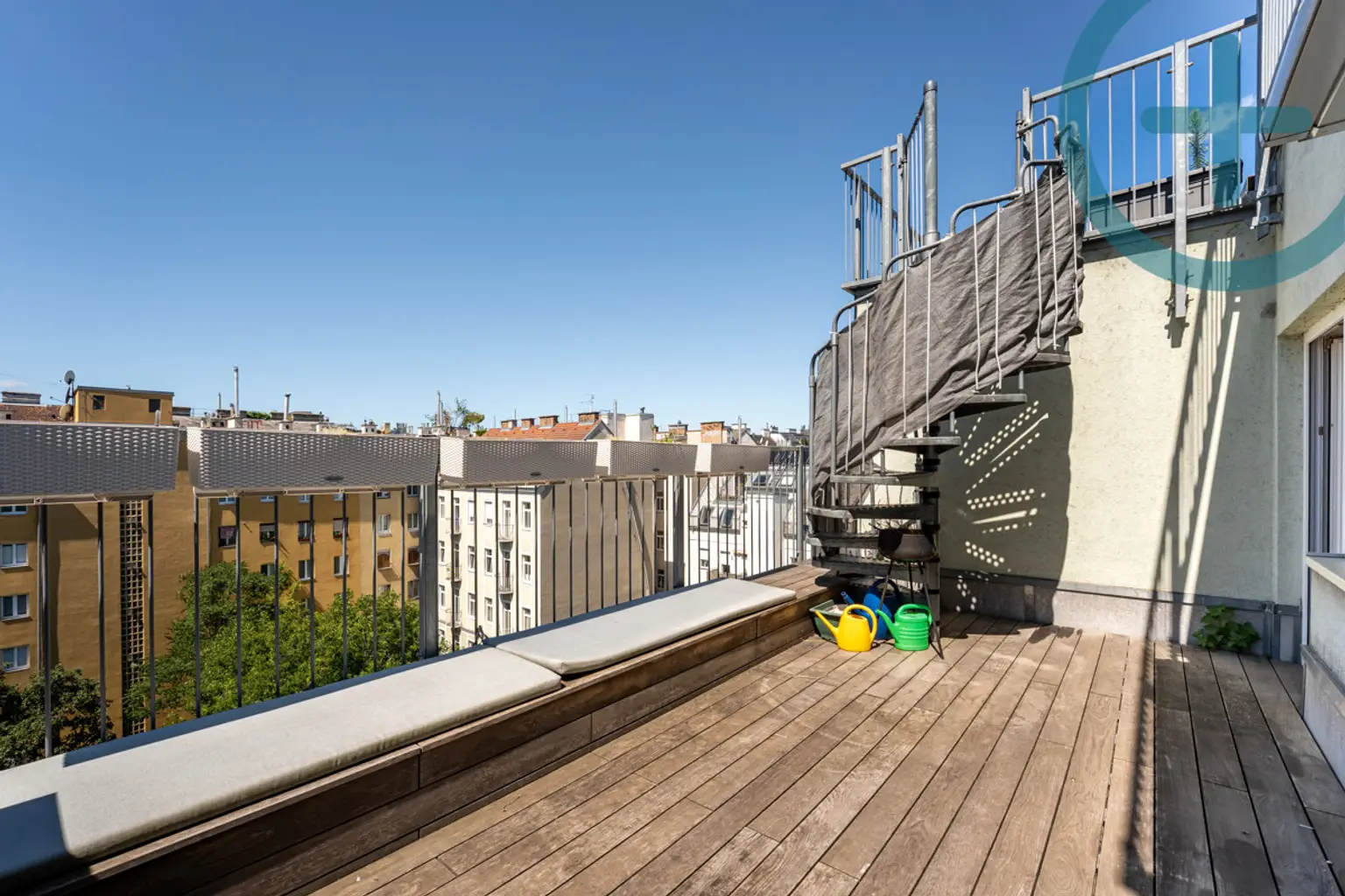DG-WEITBLICK MIT 2 TERRASSEN UND TRAUMKÜCHE