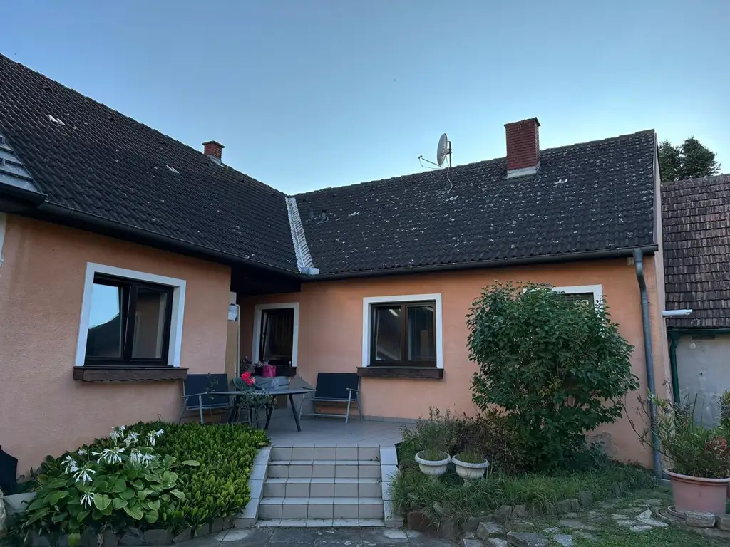 "Haus & Grundstück – Baugrund inklusive!"